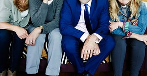 Trailer da sitcom ‘Marley’s Ghosts’