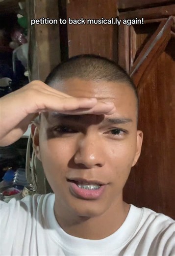 bring back musical.ly app! 😫• #handg #musically #muser #slowmo