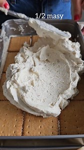 FERRERO GIOTTO / PRZEPIS Kolejny pomysł na niesamowicie proste i smaczne ciacho bez pieczenia! 🥰 powiem Wam, że to jest przepyszne i nie ma żadnego ale 😂🥰😍 Głodomory są na tak! Buziaki 🥰😍🤩😘 --- Skłandniki - 250-300 g herbatników - 250 g mascarpone - 400 ml smietanki 30% - 24 sztuki ferrero giotto 12 sztuk do ozdobienia - 200 g czekolady mlecznej 100 ml śmietanki 30% - 1 śmietan fix 😉 - 2 garści orzechów laskowych do ozdoby - 2 łyżeczki cukru ---- #ferrero #ferrerogiotto #ferrerorocher #