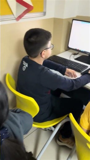 Bilişim teknolojileri dersinde 5.sınıf öğrencilerimizle codeix platformu...