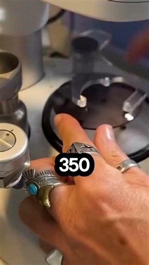 How Eyeglass Lenses Are Replaced Without Breaking Them 🤯👓
