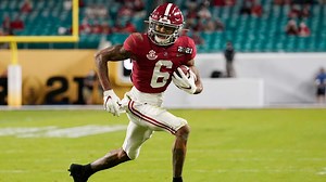 Eagles trade up with Cowboys, select DeVonta Smith with 10th overall pick in 2021 NFL Draft