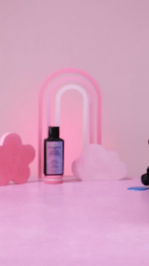 ✨ Watch the magic happen! ✨ ⁣ ⁣ I tried the Tulip® Color Change Dye Kit and WOW—the colors literally shift in the sunlight! 🌞🎨⁣ ⁣ It’s like tie-dye with a twist, and I’m obsessed.⁣ ⁣ Would you try this color-changing magic? 💫 #TulipColorChange #DIYMagic #ColorShift #TieDyeFun #SunActivatedStyle | LuluMake