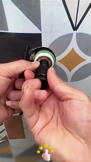 Left-Hand Thread Extractor for Broken Pipe Fittings 🔧 Easy Out, No Damage ✨ Remove Broken Screws