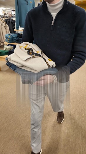 🧥 De nieuwe 𝗵𝗲𝗿𝗳𝘀𝘁/𝘄𝗶𝗻𝘁𝗲𝗿𝗰𝗼𝗹𝗹𝗲𝗰𝘁𝗶𝗲 al gespot? We hebben warme knitwear, stevige jassen en tijdloze basics. Van PME Legend tot Tommy Hilfiger: alles wat je nodig hebt om stijlvol én comfy de koudere dagen in te gaan 🍂 #LederwarenDeWit #VisitAalst #KoopLokaal #Fashion #FallFashion #FallInspo #HerfstWinter2025 | Lederwaren De Wit