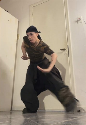 Dancehall Moves: Mastering Coreography with Sam