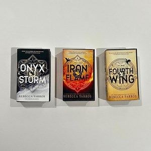 3D Printed Miniature Books: Fourth Wing Series - Book Lover Gift, Mini Bookcases - Etsy