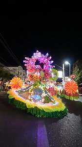 94K views · 1.8K reactions | Nakisaya sa Saint Louis College Parades of Light 2024 | 퐓퐨퐮퐫퐢ퟔퟎ | Facebook