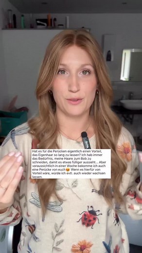 Alles hat Vor- und Nachteile - ein Buzzcut ist super praktisch, wenn das Eigenhaar länger ist, kann man an den Seiten und hinten im Nacken für mehr Natürlichkeit sorgen. Wie trägst du deine Haare unter der Perücke? #haarausfallbeifrauen #perücke | Glückssträhnen Haarteile und Perücken