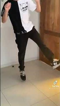 How to do the Ronaldinho dance