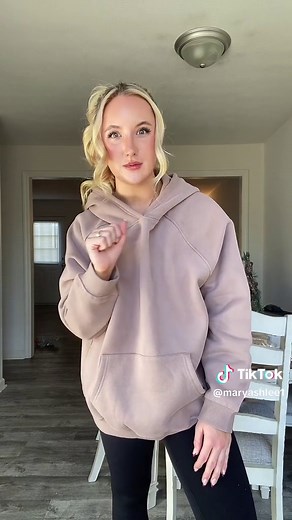 The Perfect Amazon Hoodie: A Blend of Aritzia and Abercrombie Style