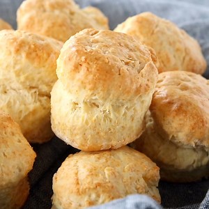 13K views · 270 reactions | *Recipe in Comments* Bake up a batch of Fluffy Southern Buttermilk Biscuits—tender, buttery, and ideal for any meal. | Melissa's Southern Style Kitchen | Facebook