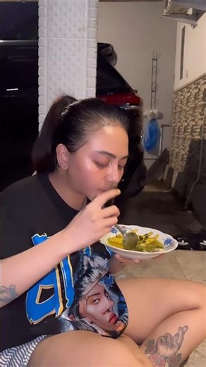 Buka puasa part 2 Syahiba Saufa #syahibasaufa #zamifproduction #banyuwangi #food