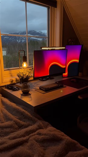 Who cares?#kirbyoui #techtok #fyp #maketechtokgreatagain #tech #keyboard #pc #setup #relaxing #calm #ratemysetup #ilovemyroom #room #mysetup #ilove #clean #minimalist #RAW #optimum