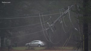 Live Updates | Heavy rainfall leads to flooding, downed trees across metro Atlanta