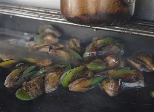 [Mark Wiens]New Zealand’s BEST FOOD Secret!! You Have to Taste This!! 🇳🇿