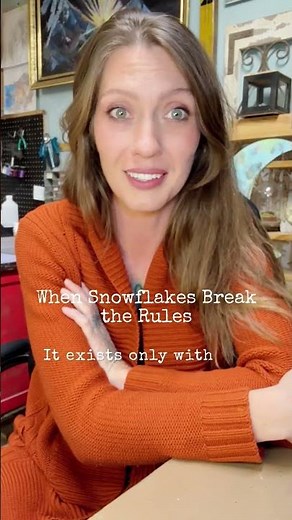 Why snow crystals form such sharp edges