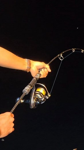 PERLAWANAN DAHSYAT 😱🐟🐋 . . . . . . . #mancing #fishfry #catfish #spear #fishing #hunting #shell #wild #fish #laut #seafood #animals #nelayan #berburu #nombak #ikan #viral #fyp #trending #video #fbpro | Daeng Lala