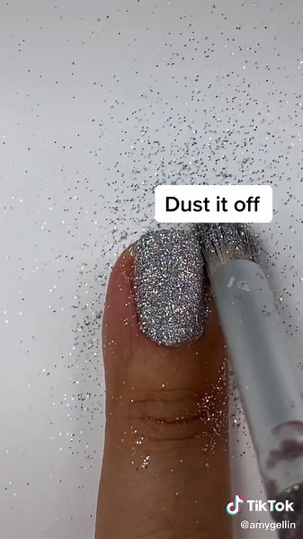 Easy Glitter Nail Tutorial: Step-by-Step Guide for Sparkly Nails