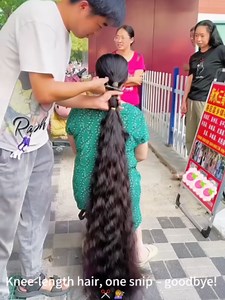 Cut Your Ponytail Off: How to Transition from Long to Short Hair