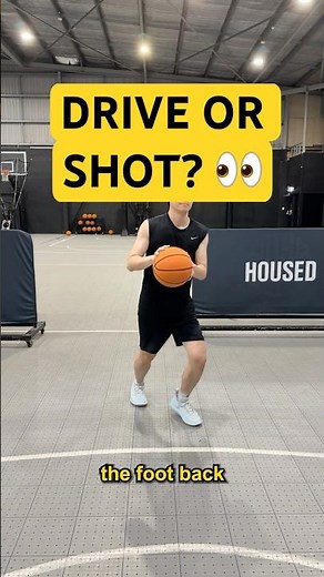 KEEP THE DEFENDER GUESSING 👀#Basketball #BasketballTraining #PumpFake #Footwork #Hoops