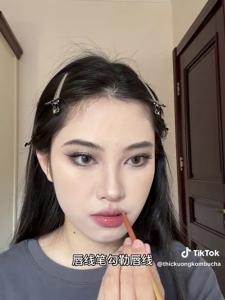 Girl cá tính - Aesthetic Makeup Look Ideas