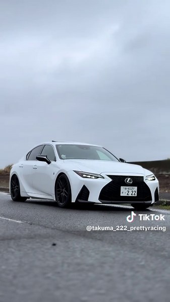 LEXUS IS 300 F SPORTの特徴と魅力
