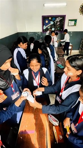 Entrepreneurship Activity – Class 5 💡🏗️ Subject: Social Studies Today, our students stepped into the world of entrepreneurial thinking! 🌟 Working in teams, they were tasked to design and construct the tallest and most stable building using only 10 sheets of paper within 20 minutes ⏱️. This activity helped them develop: ✅ Innovation & Creativity ✅ Teamwork & Leadership ✅ Problem-solving & Strategic Planning ✅ Smart Resource Management At The Nest School, we don’t just teach — we nurture future