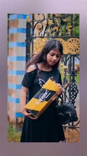 SASTE SHOES OR GIRLFRIEND 😂