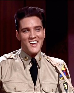 Shoppin’ Around 🛍 He’s so beautiful, and the song is so damn catchy! 🤭 Movie: G.I. Blues (1960) * #elvispresley #presley #theking #graceland #elvis #smile #love #idol #music #iconic #vintage #style #classy #vintagefashion #kingofmusic #rockandroll #sideburns #blessedsoul #rip #elvisthepelvis #memphis #tupelo #soldier #elvislegacy #epe #istandwithelvis | Pocketful of EP - upgraded
