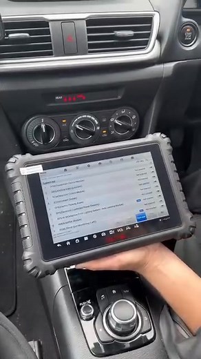 The MS909 gives you the power of AI diagnostics and the robust support of Autel engineering, ensuring every vehicle remains in optimal condition. | John B. Thomas