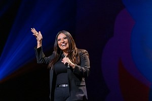 Stream It Or Skip It: ‘Cristela Alonzo: Middle Classy’ On Netflix, Money Might Not Buy Happiness For This Comedian, But It Does Come With Privileges