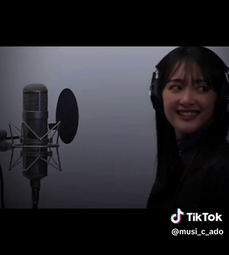 The Apothecary Diaries Opening Song Lyrics