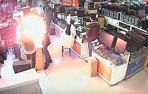 Phone battery explodes after man bites into it [VIDEO]