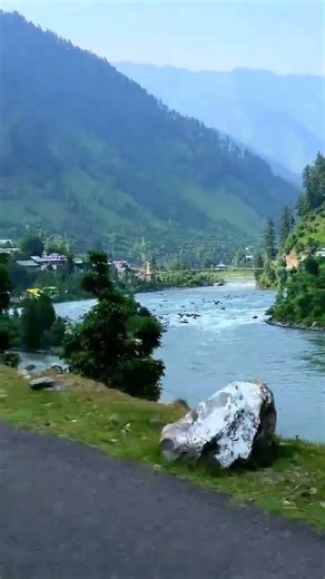 Beautiful view of neelumvelly azad kashmir #neelumvalley #nature #neelum #kashmir #mountains #travel