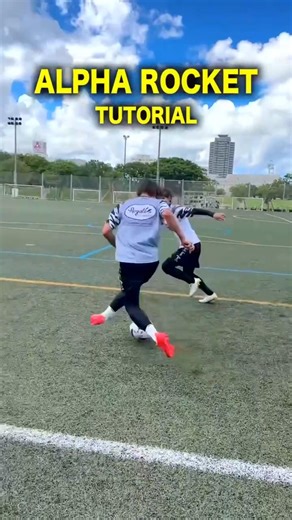 𝐒𝐈𝐌𝐏𝐋𝐄 𝐒𝐔𝐏𝐏𝐄𝐑 𝐈𝐍 𝐅𝐎𝐎𝐓𝐁𝐀𝐋𝐋 𝐒𝐊𝐈𝐋𝐋𝐒⚽#shortvideo 𝐭𝐫𝐞𝐧𝐝𝐢𝐧𝐠 #footballskills #soccer #neymarjramin