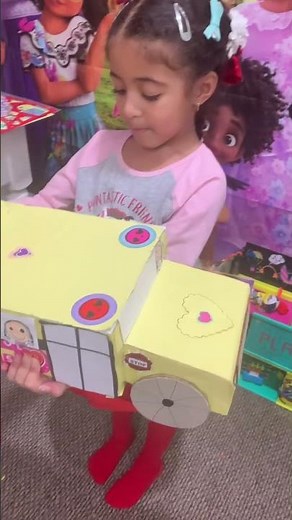 DIY School Bus mailbox for kids- San Valentine's Day