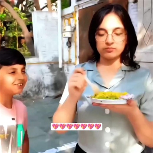 All Time Foodie 🥲 | PIHOOZZ | Ep 859 | Aayu and Pihu Show | Video Credit- ‎‎⁨‪@AayuandPihuShow‬