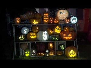 Pumpkins sing This is Halloween