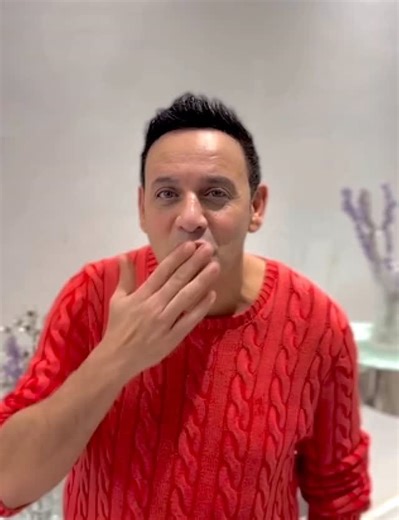 Moustafa Amar on Instagram: "See you very soon in 🇺🇸 America 8,9,10,11/1 link in baio 😍😍😍😍😍😍😍💪💪💪💪💪💪💪💪💪💪💪"