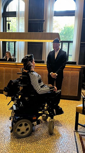 Tess Daly ♿️💋 | AD 🖤 I’ve been lucky enough to stay in some pretty wonderful hotels in my time, but absolutely NOBODY does it like @kimpton. For such a... | Instagram