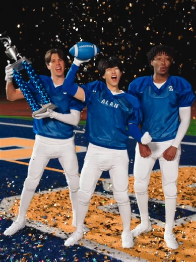 Perfecting my game with @googlegemini 🏈 #sponsored | Games On TikTok