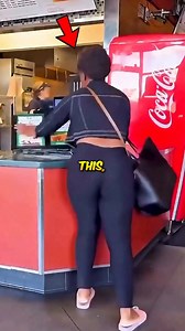 Karen freaks out over extra Sauce🤯 #rage #customer #customerservice #karen #freakout | Charlie Rivera