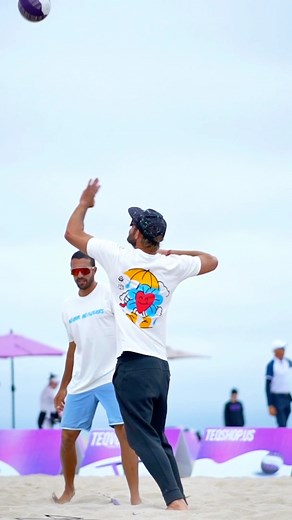 Who’s ready for more doubles action in Venice Beach soon?! 👀 SoCal Series #4 on July 28th! Register now! #teqvoly #tablevolleyball #volleyball #worldiscurved #rally #venicebeachboardwalk | TEQVOLY