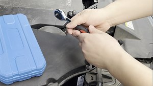 Watch How to use the Torx Bit Socket Set on Amazon Live