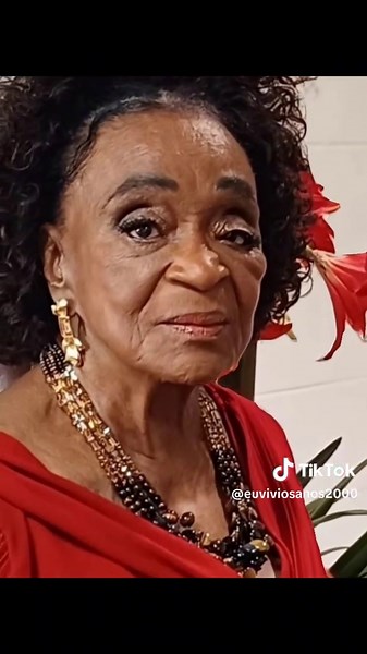 Eu vivi os anos 90 2000 no TikTok