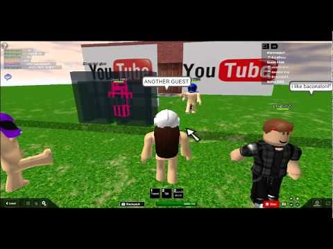 3 naked ROBLOXian girls!