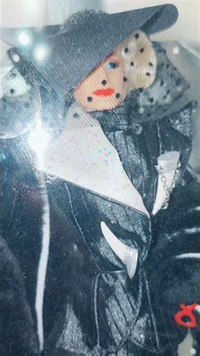 the live action Cruella De Vil doll is STUNNING 🖤🤍 #Disney #101dalmatians #doll #disneydoll #cruella