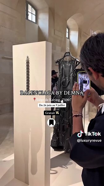 Luxury Paris Fashion: Balenciaga by Demma