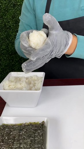 How to Make a Fantastic Sushi Roll at Home